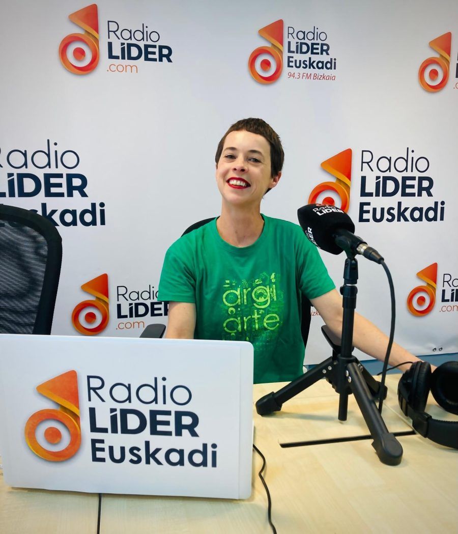 Charlando de Argi Arte en la emisora Salón Líder Euskadi
